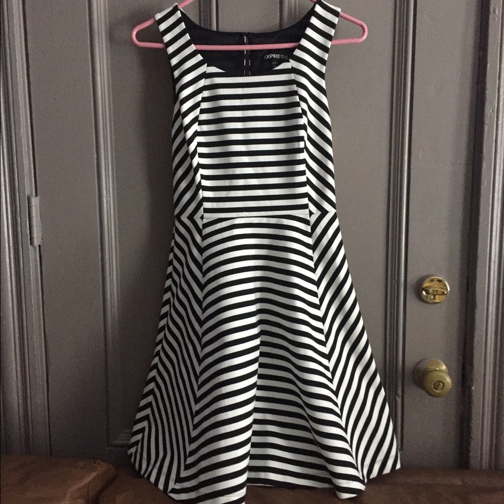 Express Striped Dress - Picture 2 of 5